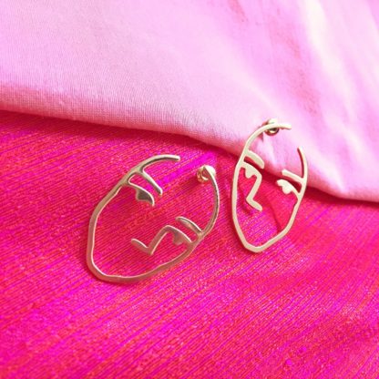 Hollow Face Shaped Gold Earrings 1